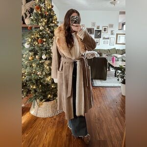 Luxurious Tan Suede Coat with Fur Collar